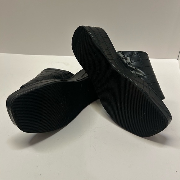 Monki Women’s Size 40 US 8.5 Black Vegan Leather Chunky Mule Faux Croc‎ Sandals - Picture 12 of 15